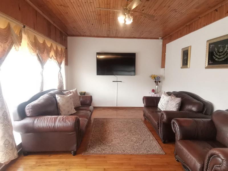 7 Bedroom Property for Sale in Goodwood Estate Western Cape
